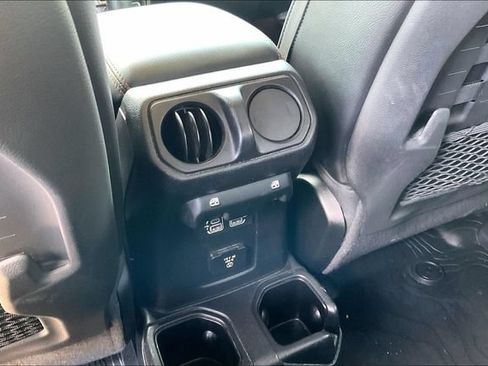 Used 2020 Jeep Gladiator Mojave AWD/4WD image 11