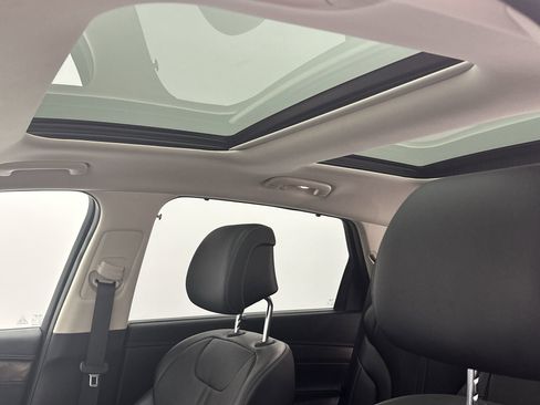 Certified 2025 Genesis GV80 2.5T Select image 22