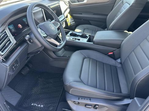 New 2026 Volkswagen Atlas SEL AWD/4WD image 13
