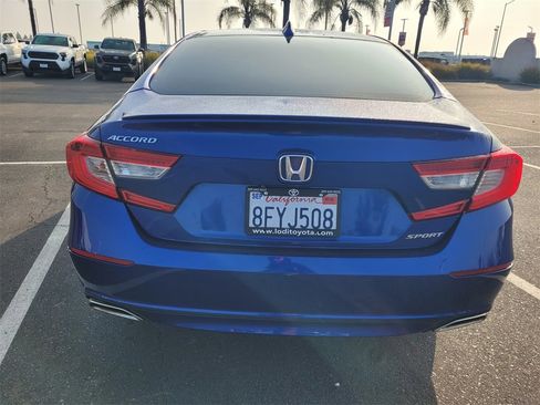 Used 2018 Honda Accord Sport image 5