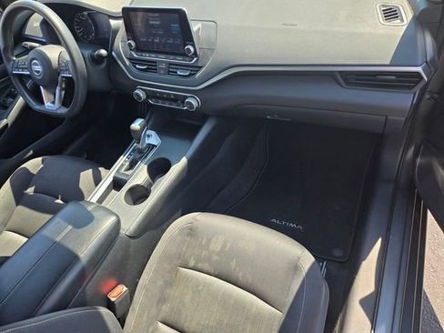 Used 2019 Nissan Altima 2.5 S FWD image 18
