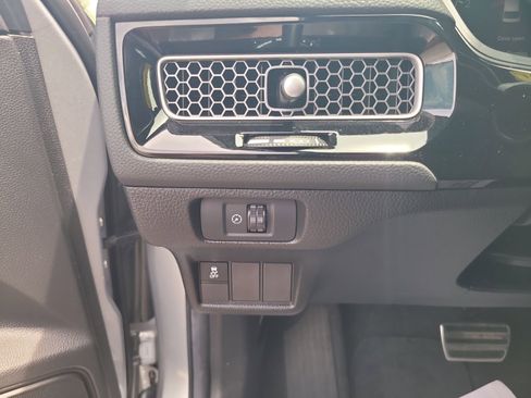 Certified 2025 Honda Civic Sport image 16