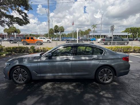 Used 2019 BMW 530e RWD image 6