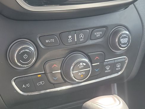 Certified 2020 Jeep Cherokee Limited image 15