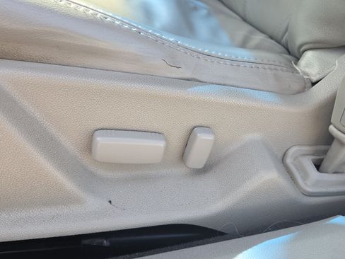 Used 2011 Cadillac CTS Coupe RWD image 10