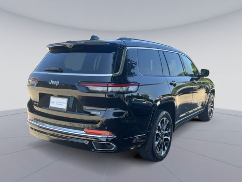 Used 2023 Jeep Grand Cherokee L Overland w/ Luxury Tech Group IV AWD/4WD image 9