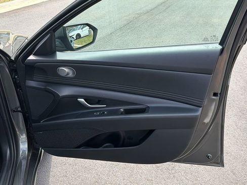 New 2026 Hyundai Elantra Limited image 16
