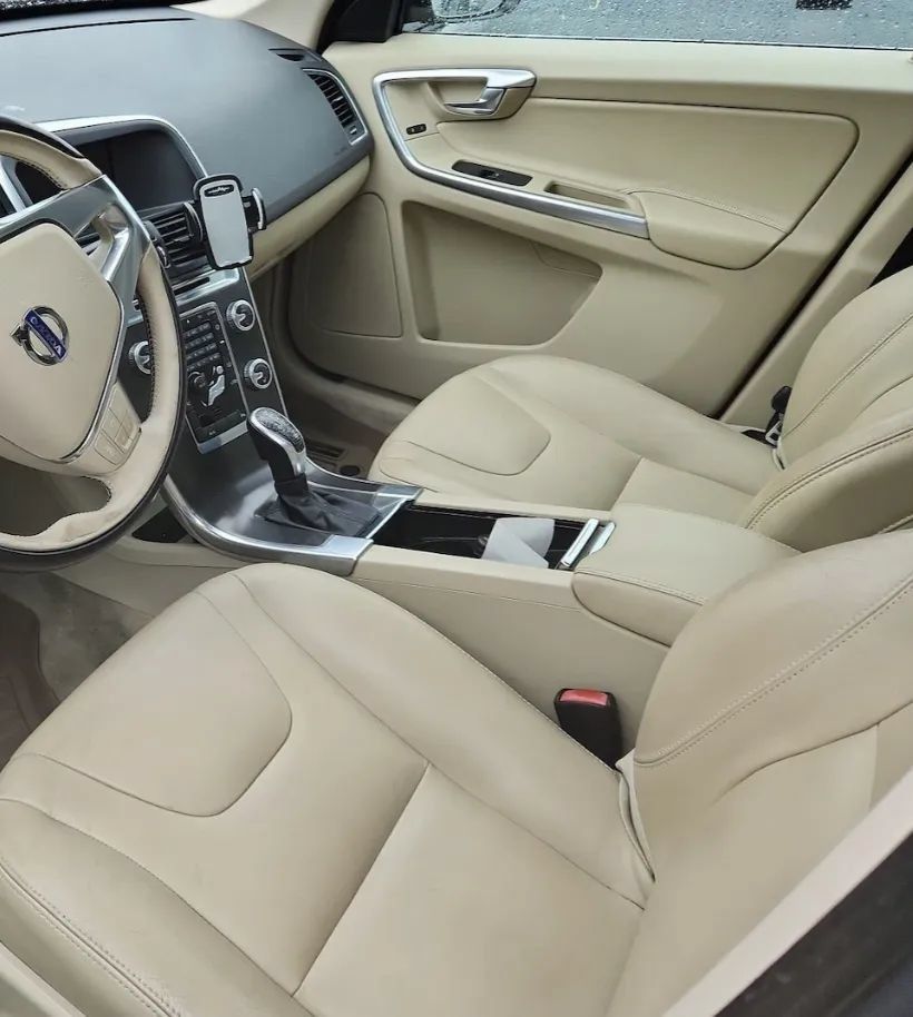 Used 2015 Volvo XC60 T5 AWD/4WD image 7