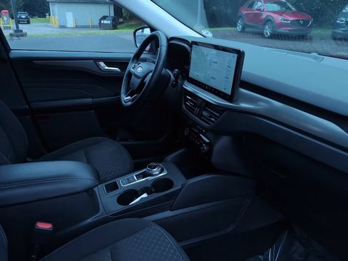 Used 2023 Ford Escape Active w/ Tech Pack #2 AWD/4WD image 8
