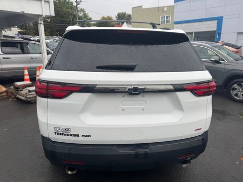 Used 2023 Chevrolet Traverse RS image 4