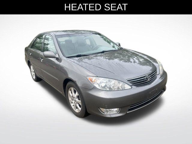 Used 2005 Toyota Camry LE FWD image 2