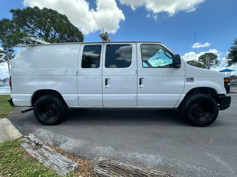 Used 2014 Ford E-150 and Econoline 150 w/ Power Group RWD image 5