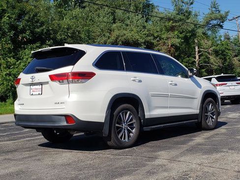 Used 2019 Toyota Highlander AWD V6 image 8