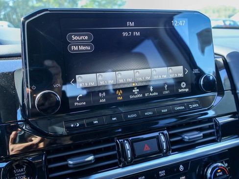 New 2025 Nissan Pathfinder SL w/ Lighting Package (N92) image 5