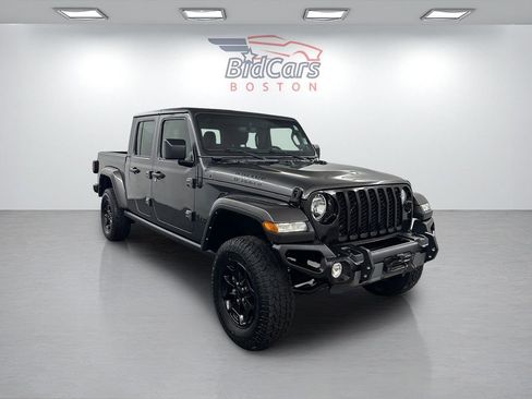 Used 2022 Jeep Gladiator Willys image 3