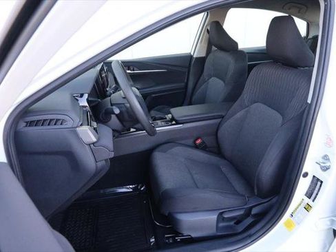 Certified 2025 Toyota Camry LE image 8