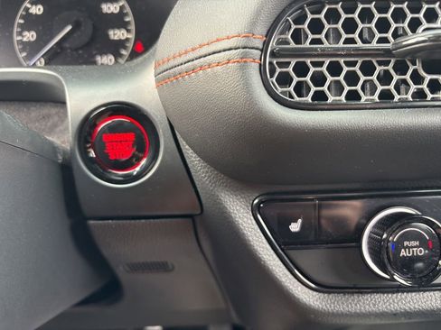 Used 2025 Honda HR-V Sport image 6