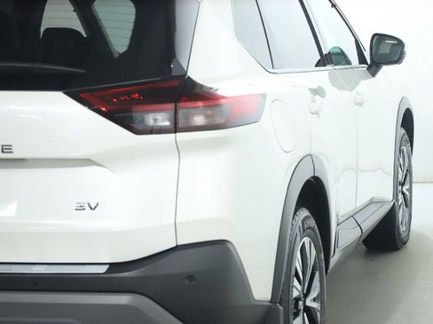 Used 2021 Nissan Rogue SV w/ Premium Package FWD image 47