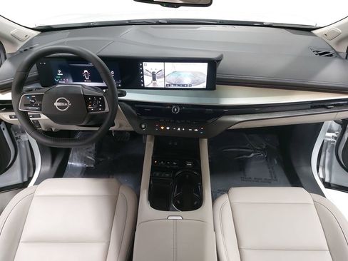 Used 2025 Nissan Murano SL image 9