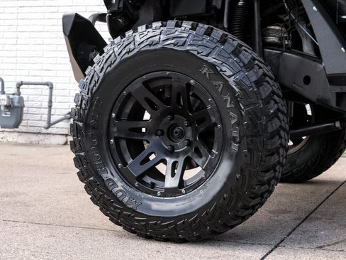 Used 2011 Jeep Wrangler Rubicon w/ PWR Convenience Group AWD/4WD image 38