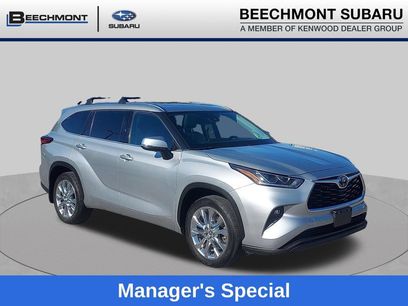 Used 2023 Toyota Highlander Limited