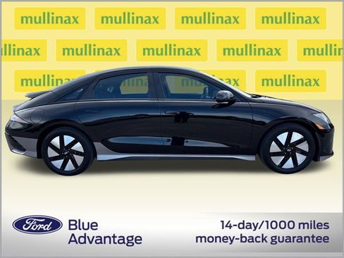 Used 2024 Hyundai Ioniq 6 SE RWD image 2