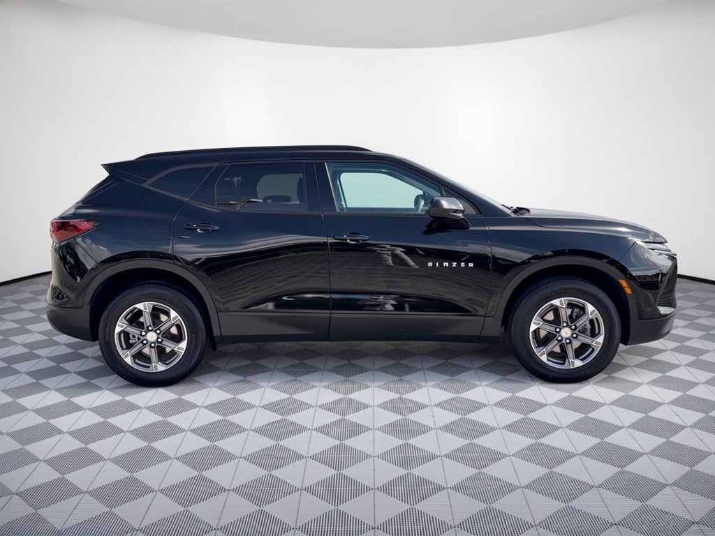 Used 2024 Chevrolet Blazer LT w/ Convenience Package FWD image 8