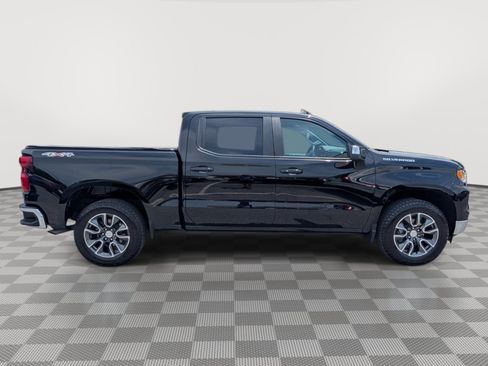 Used 2023 Chevrolet Silverado 1500 LT AWD/4WD image 6