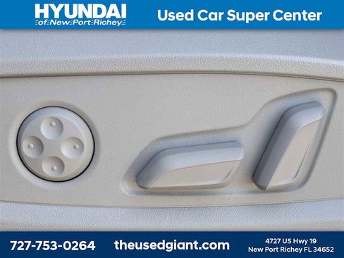 Used 2021 Audi Q5 Premium Plus image 24