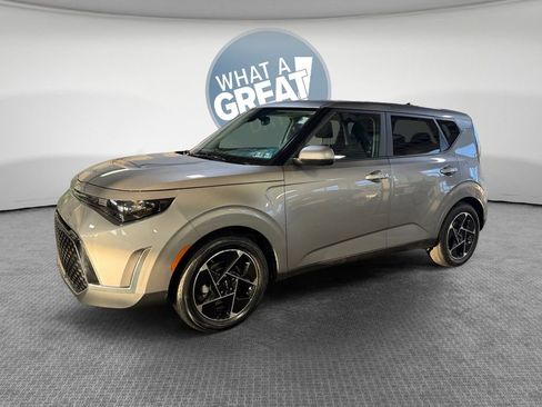 Certified 2024 Kia Soul EX image 8