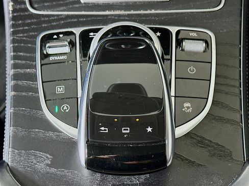 Used 2016 Mercedes-Benz GLC 300 4MATIC image 25