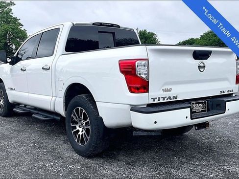 Used 2021 Nissan Titan SV w/ SV Convenience Package image 4