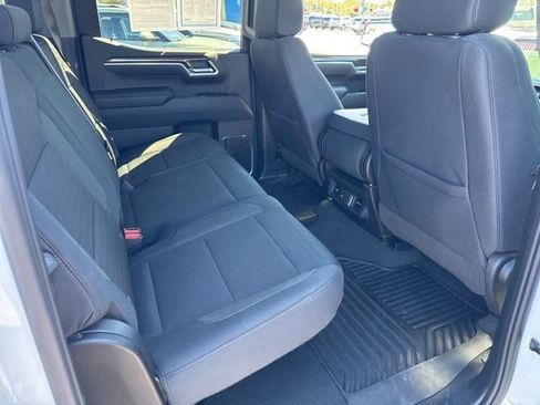 Used 2025 Chevrolet Silverado 1500 LT AWD/4WD image 25