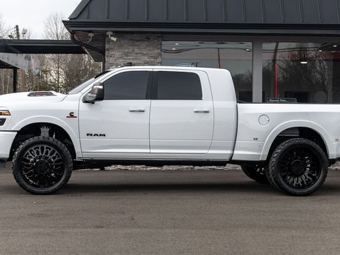 Used 2026 RAM 3500 Limited image 10