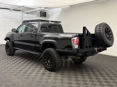 Used 2023 Toyota Tacoma TRD Off-Road w/ Technology Package AWD/4WD image 3