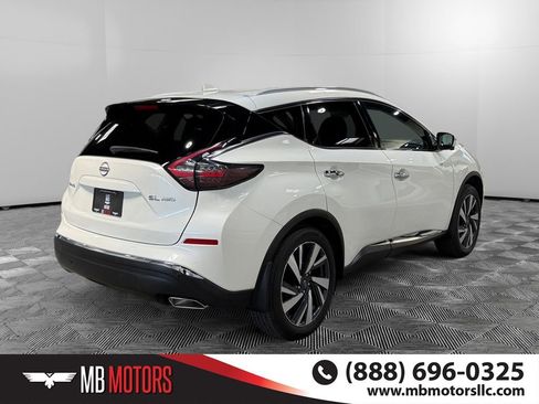 Used 2024 Nissan Murano SL image 3