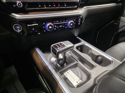 Certified 2022 GMC Sierra 1500 SLT w/ SLT Convenience Package image 22