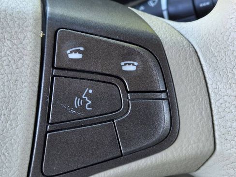 Used 2011 Toyota Sienna LE FWD image 26