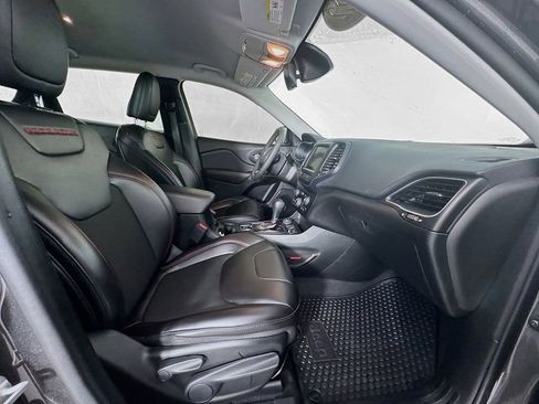 Used 2022 Jeep Cherokee Trailhawk w/ Sound & Nav Group image 31