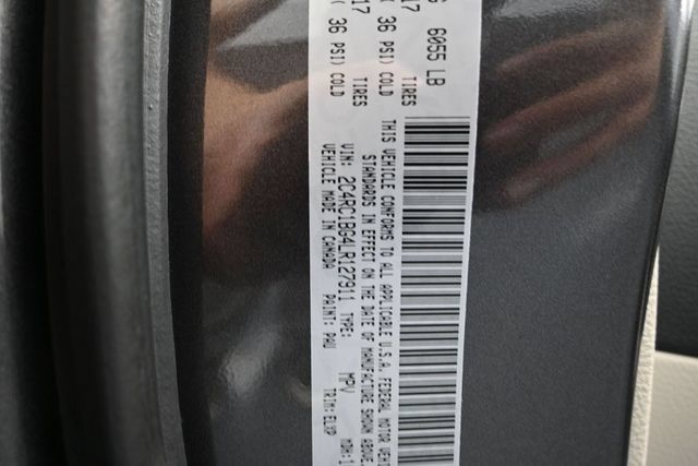 Used 2020 Chrysler Pacifica Touring-L FWD image 38