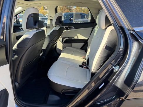 New 2026 Kia Sportage EX w/ EX Panorama Roof Package FWD image 8