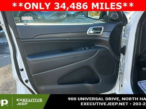 Used 2022 Jeep Grand Cherokee Laredo X image 8