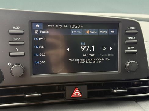 New 2025 Hyundai Elantra Sport image 8