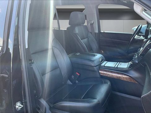Used 2020 Chevrolet Tahoe Premier AWD/4WD image 28