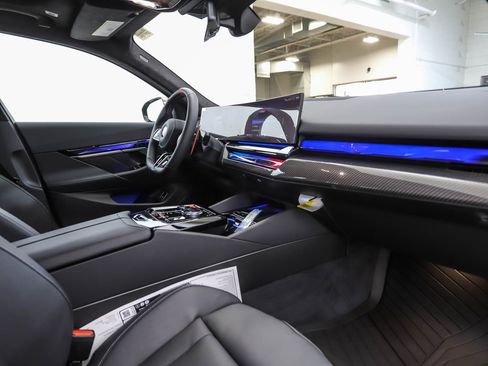 New 2026 BMW M5 w/ Carbon Package image 32