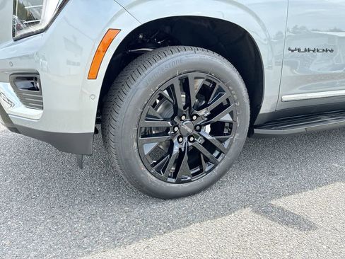 New 2026 GMC Yukon XL Elevation w/ LPO, Elevation Black Package RWD image 33