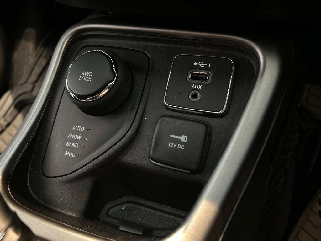 Used 2020 Jeep Compass High Altitude AWD/4WD image 26