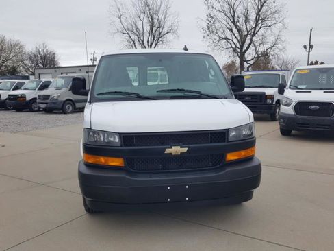 Used 2020 Chevrolet Express 2500 w/ Enhanced Convenience Package image 4