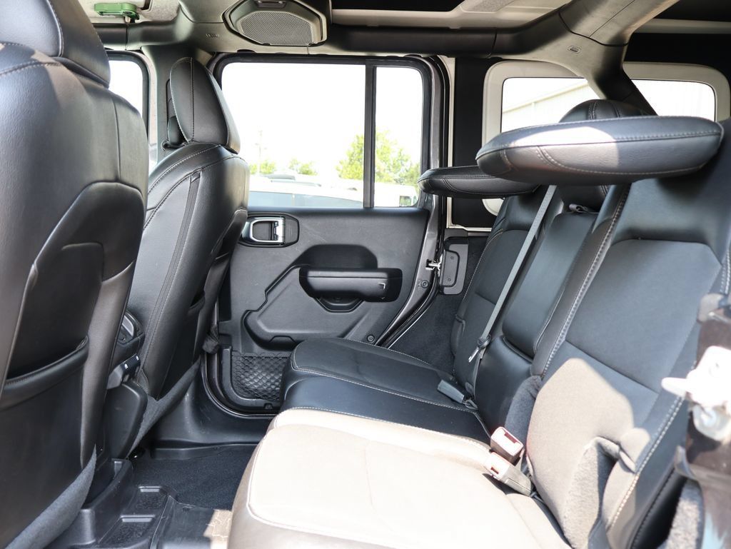 Used 2020 Jeep Wrangler Unlimited Sport AWD/4WD image 16