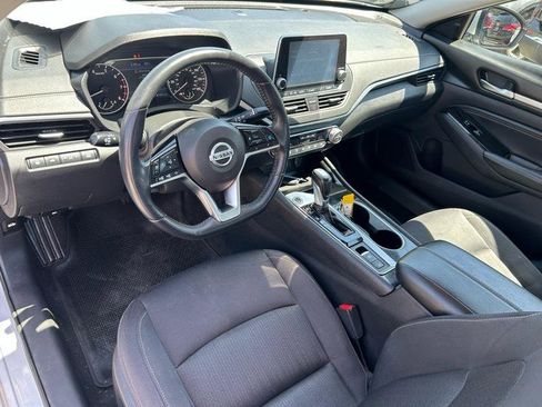 Used 2020 Nissan Altima 2.5 SV FWD image 8